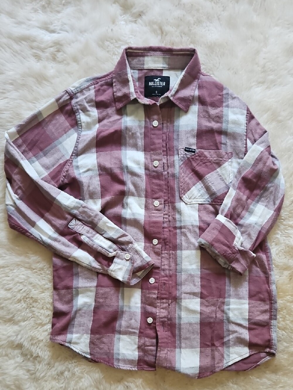 Hollister Men's Mauve and White Plaid Button-Down Shirt